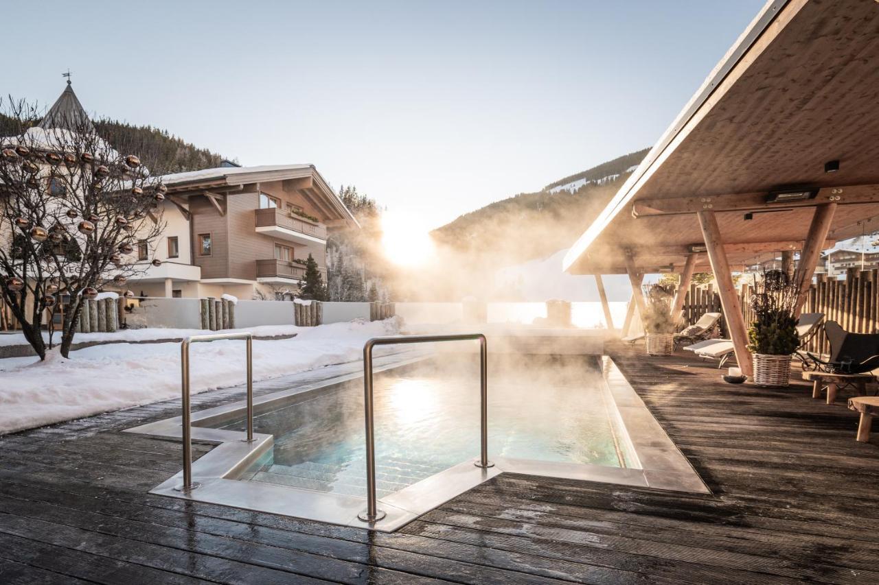 Hotel Sonnegg Saalbach-Hinterglemm Bagian luar foto