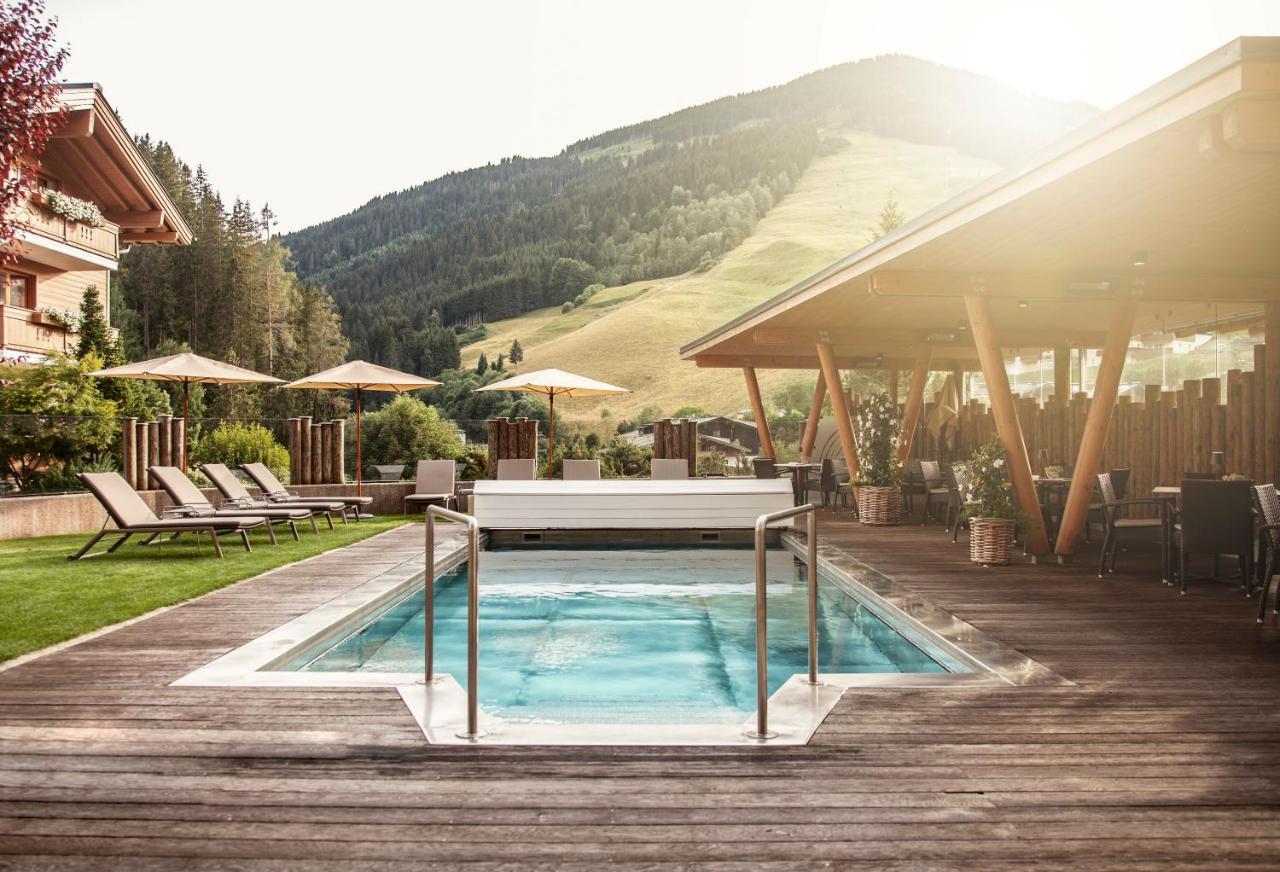 Hotel Sonnegg Saalbach-Hinterglemm Bagian luar foto