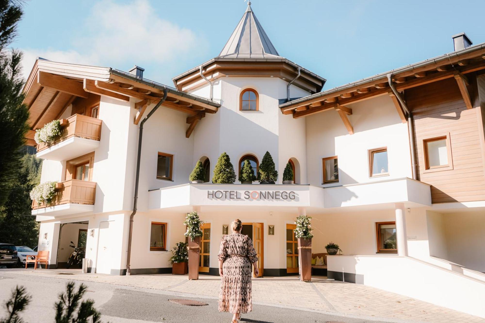Hotel Sonnegg Saalbach-Hinterglemm Bagian luar foto