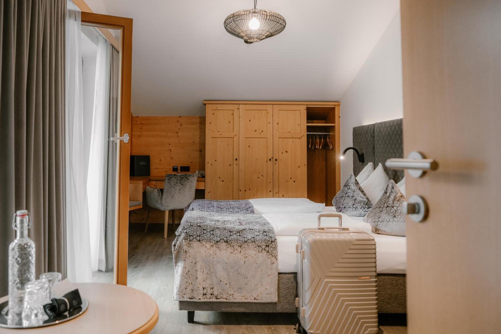 Hotel Sonnegg Saalbach-Hinterglemm Bagian luar foto